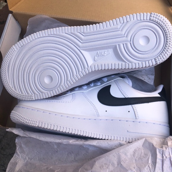 Nike Air Force - Picture 3 of 7